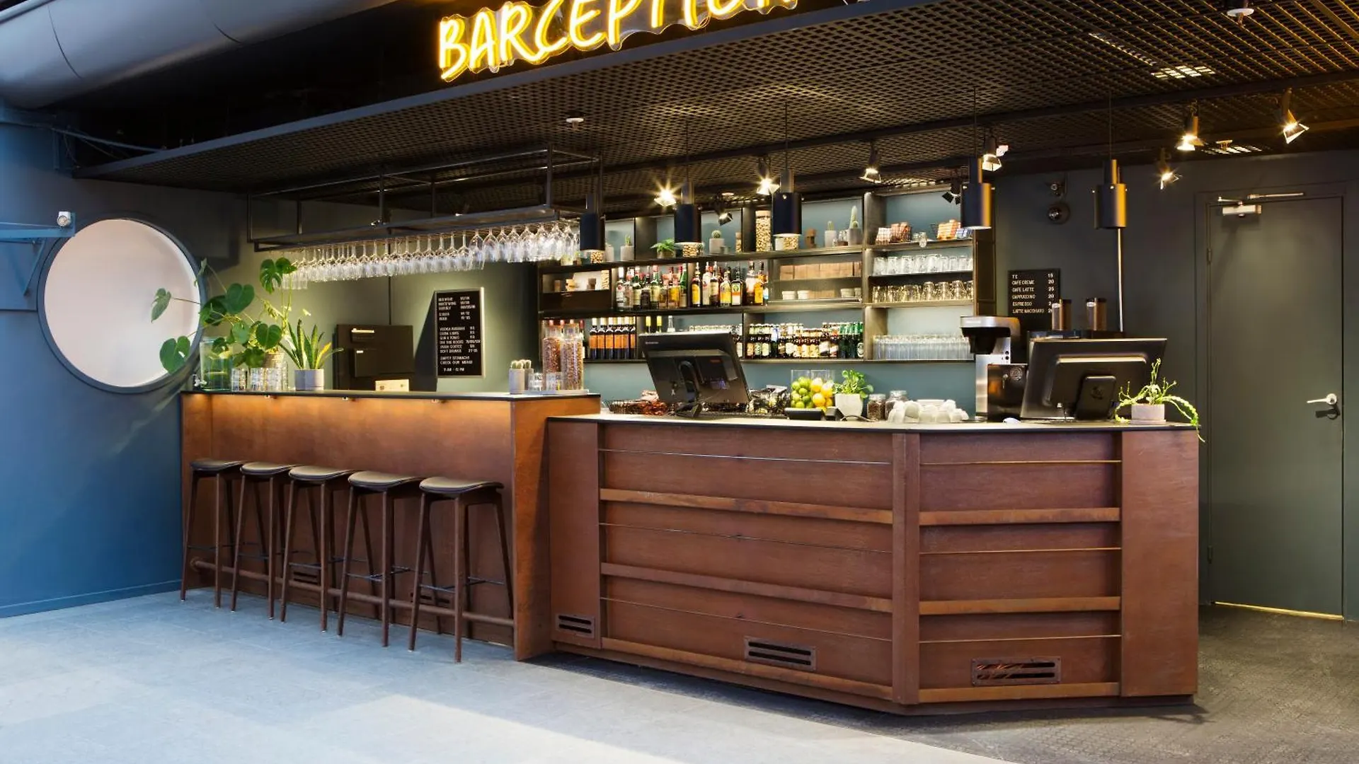 Comfort Hotel Xpress Stockholm Central 3*,